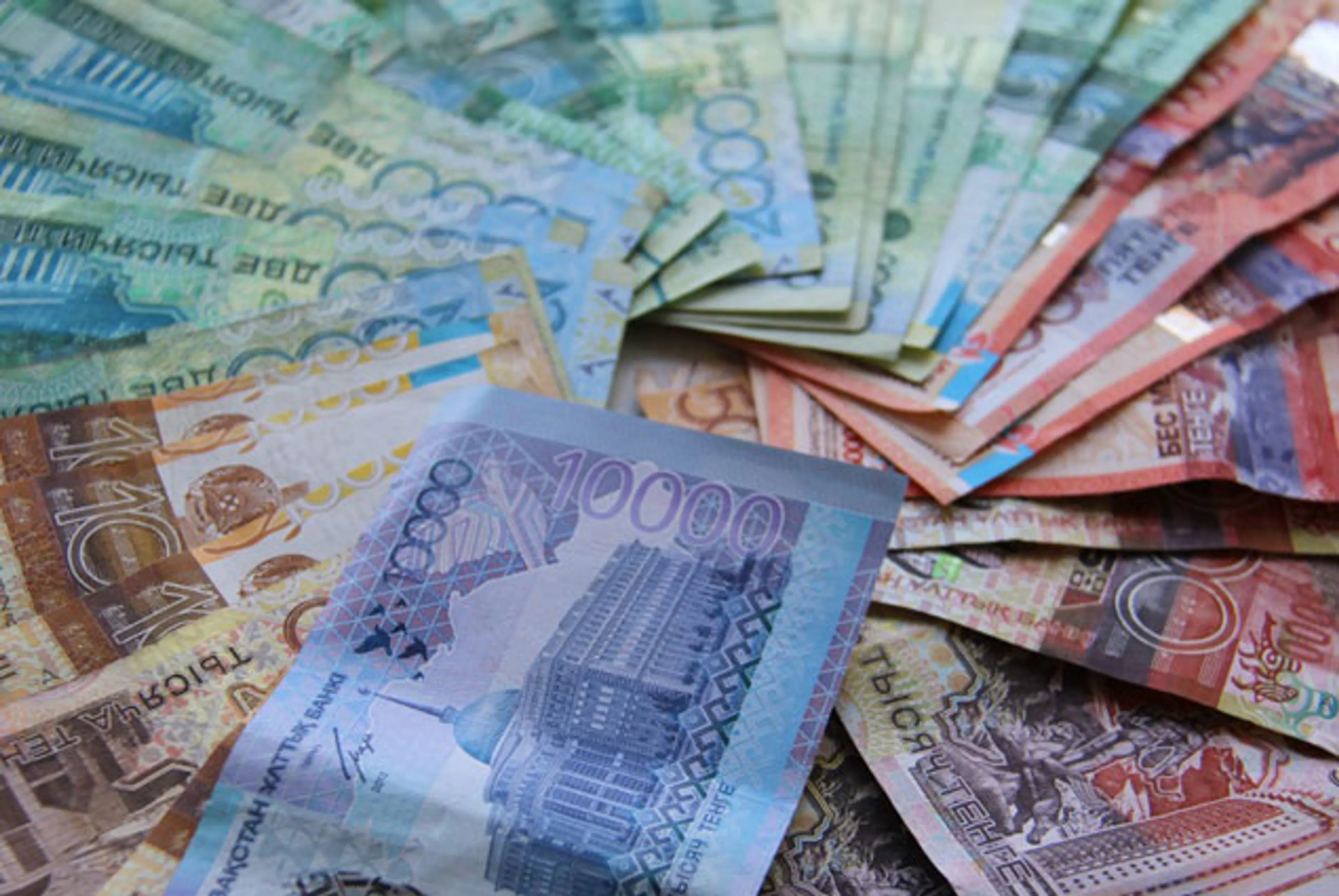 Капитал - Одобрены поправки в бюджет на 2013-2015 годы