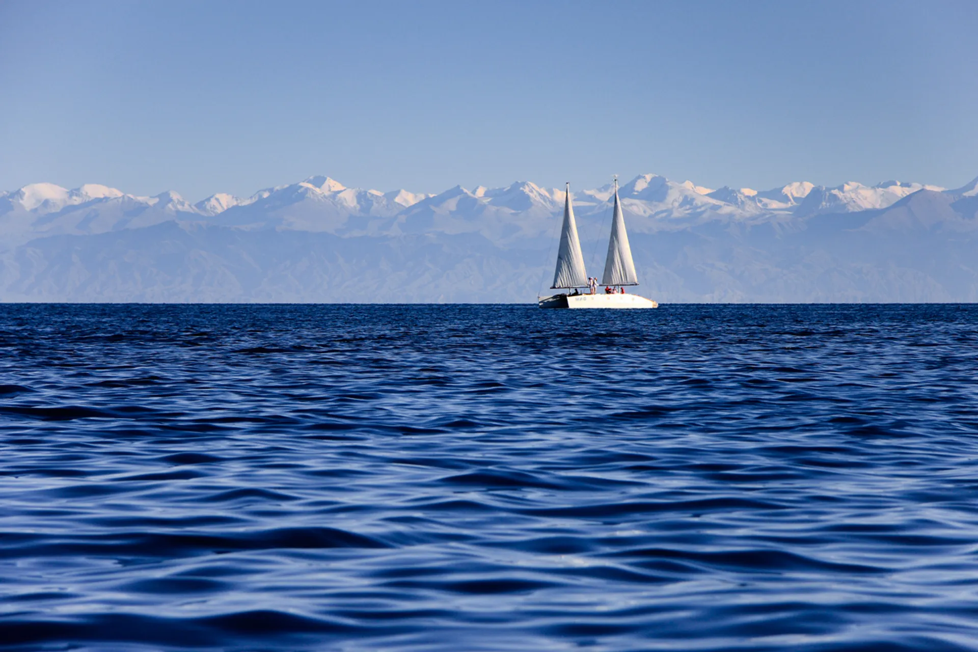 Капитал - Иссык-Куль: вместо казахстанцев едут россияне