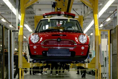 Производство Mini в Британии приостановлено из-за забастовки