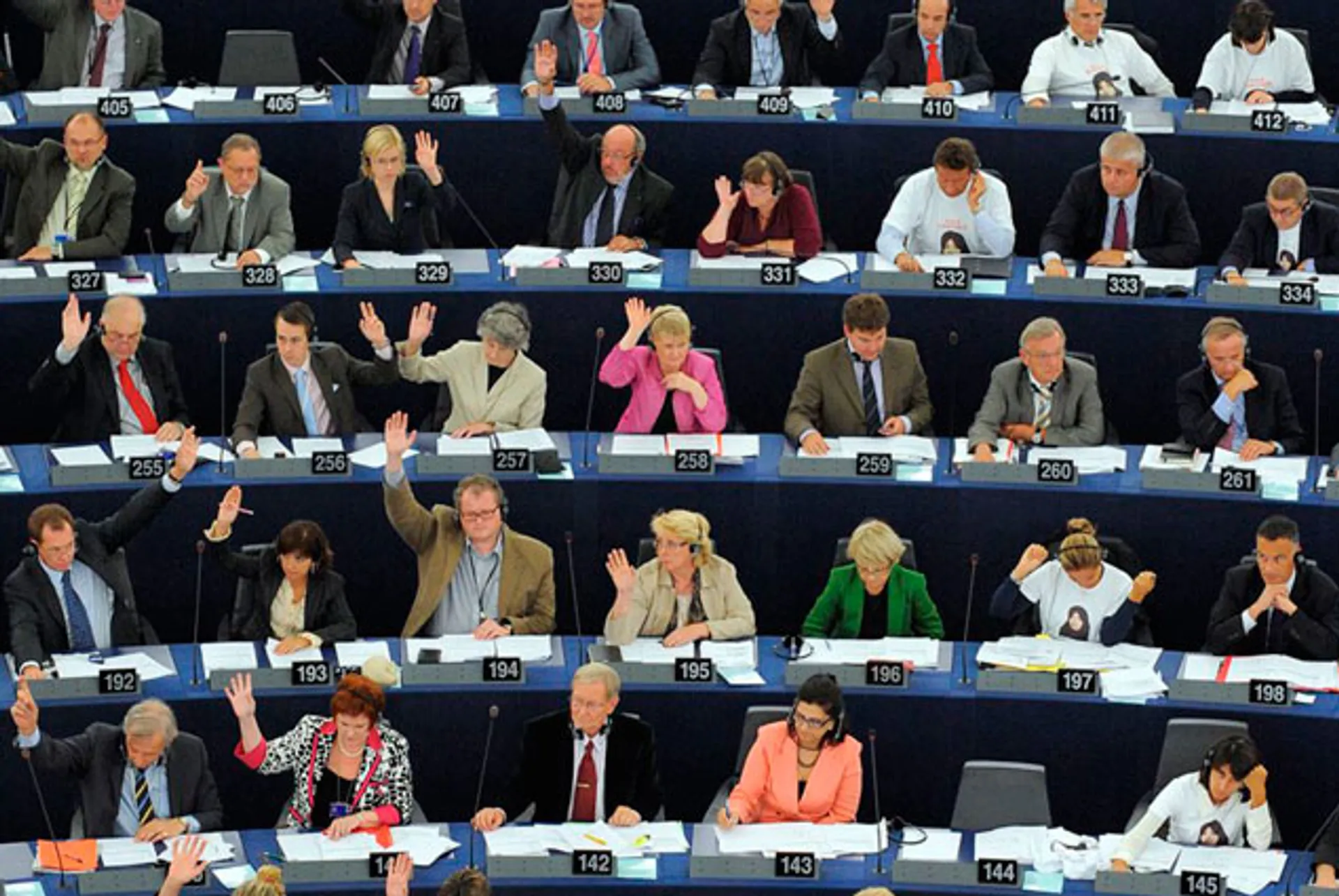 Капитал - В ЕС поддержку получили ультраправые партии