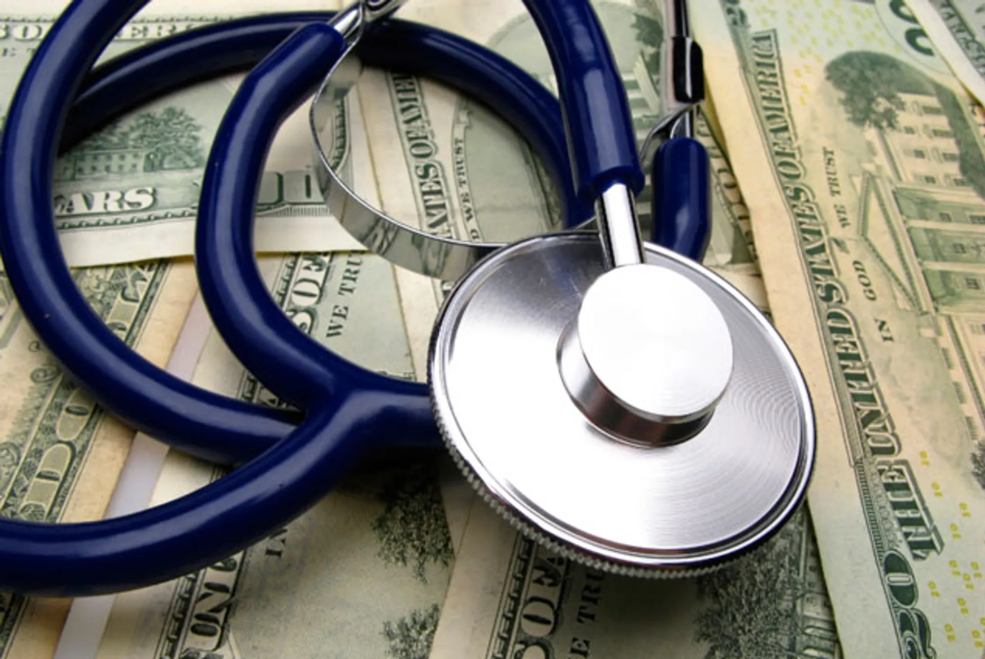 Капитал - В США дипломатов из РФ обвинили в мошенничестве