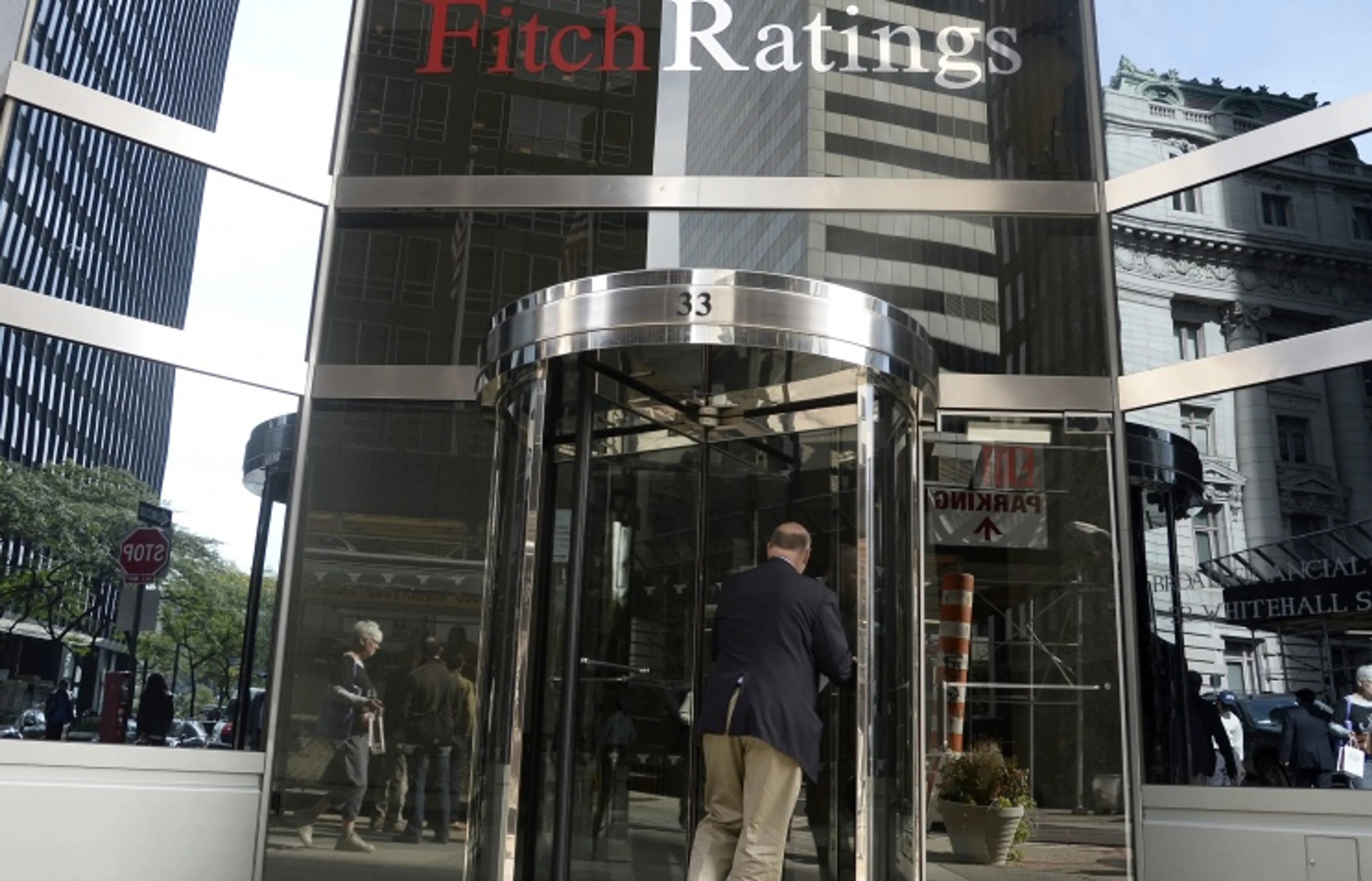 Капитал - Fitch снизило прогноз по рейтингам Газпрома