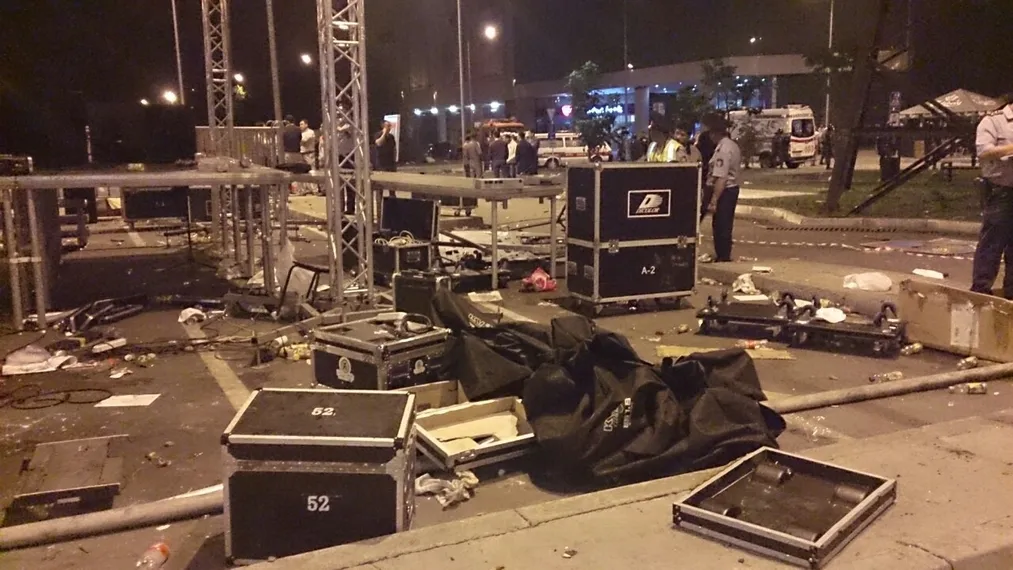 Капитал - Разъяренная толпа устроила беспорядки в Алматы