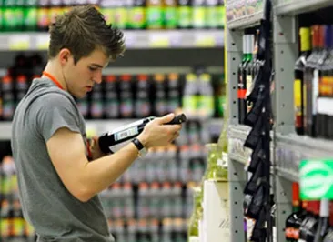 В России намерены запретить продажу алкоголя за наличные