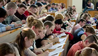 Капитал - В РК предлагают снизить число платных мест в вузах