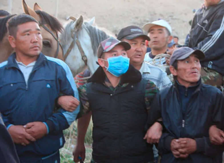 Капитал - В Кыргызстане грозят сжечь здания администрации