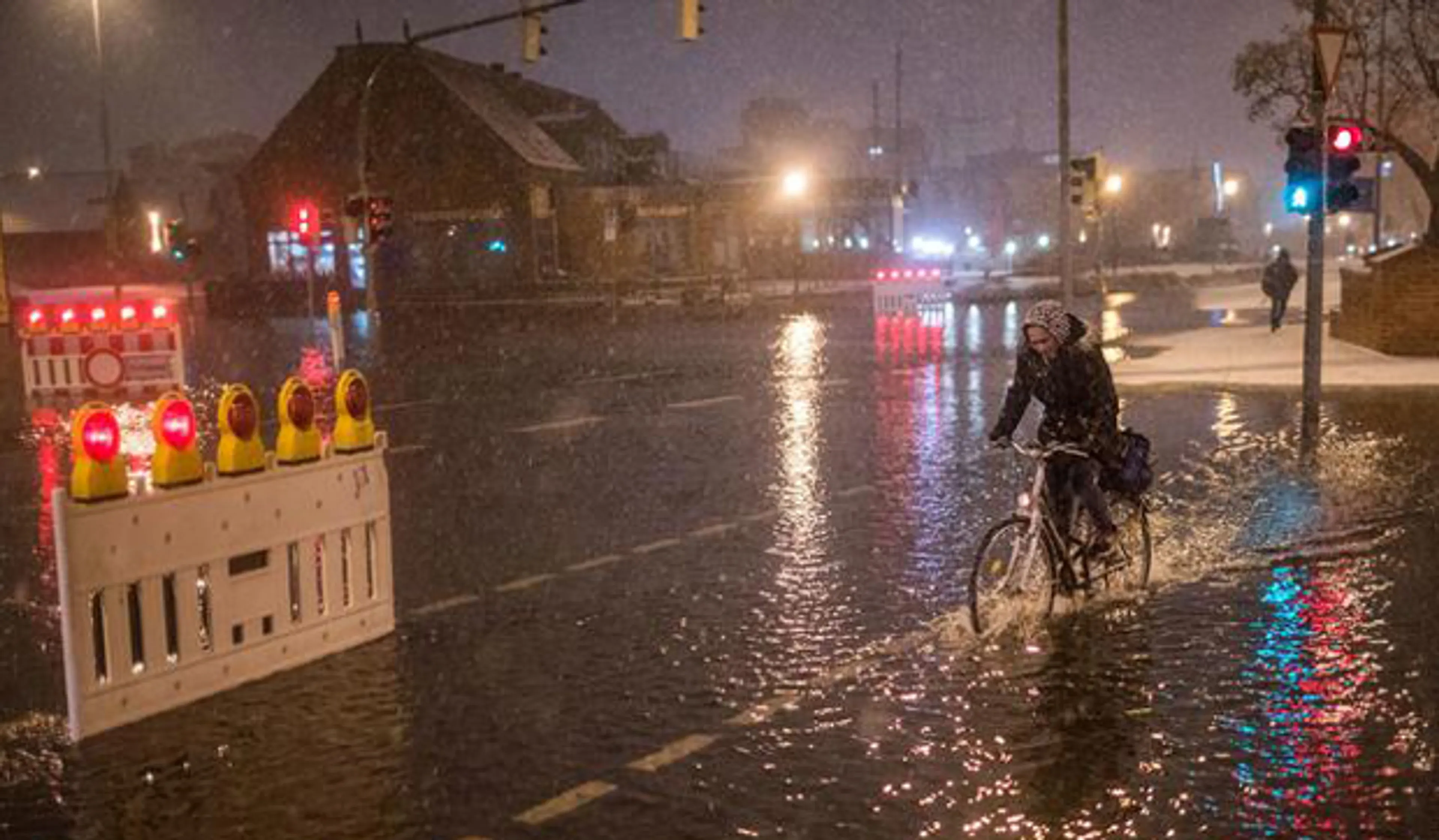 Капитал - На севере Германии объявлен режим ЧП