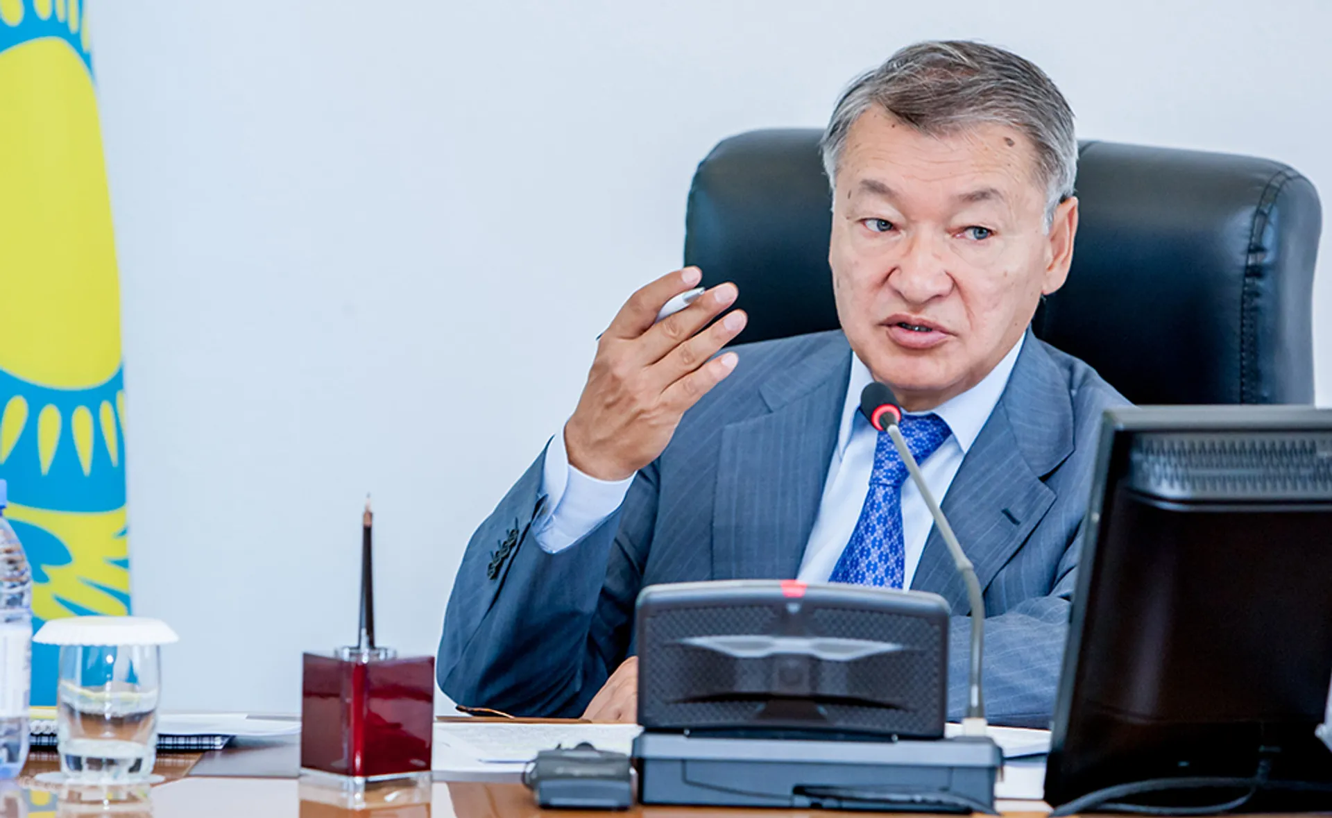 Капитал - Даниал Ахметов предложил несколько проектов Евразийскому банку развития