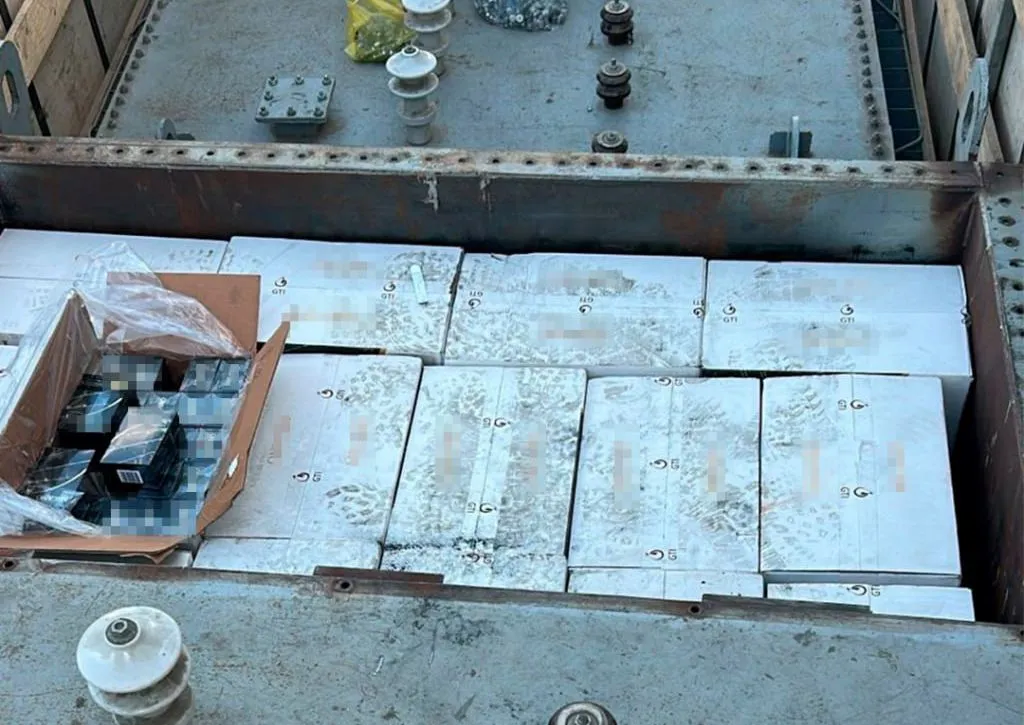 Пограничники пресекли попытку незаконного ввоза 466 тысяч пачек сигарет