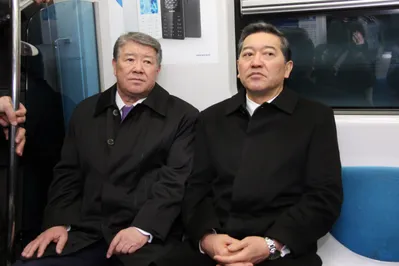 Премьер-министру показали алматинское метро