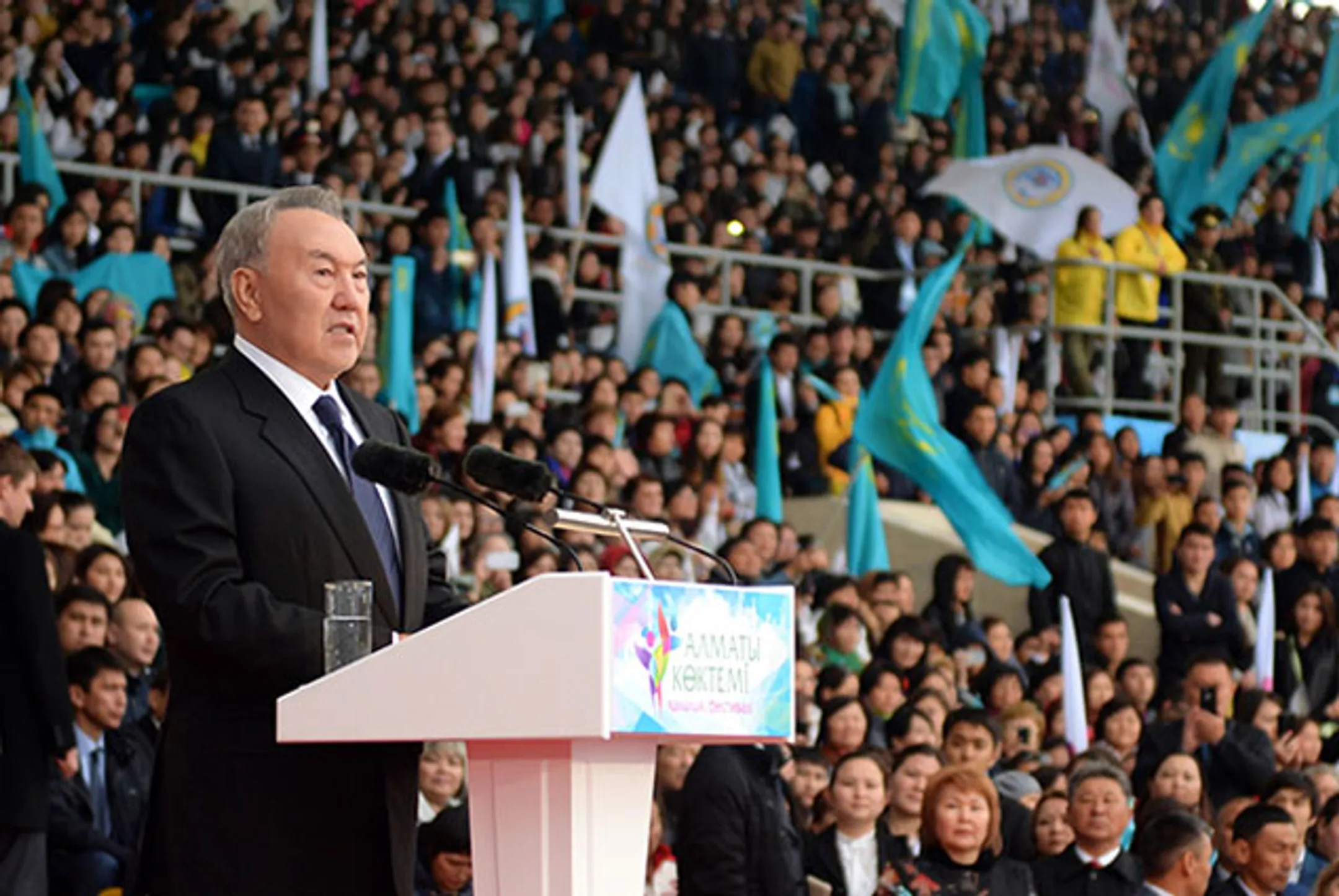 Нурсултан Назарбаев встретился с молодежью - Image Kapital.kz