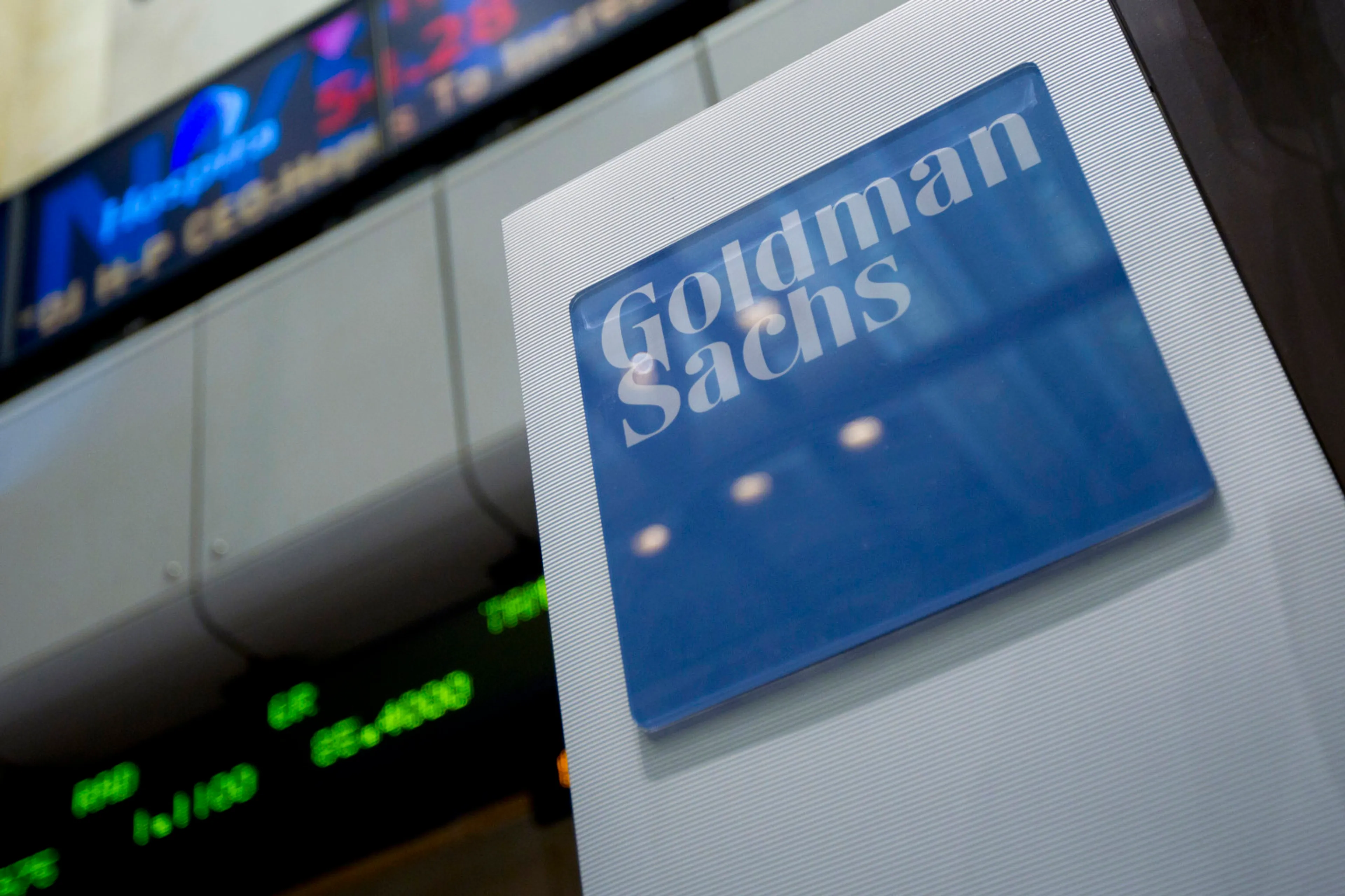 Капитал - Goldman Sachs может начать торговлю криптовалютами