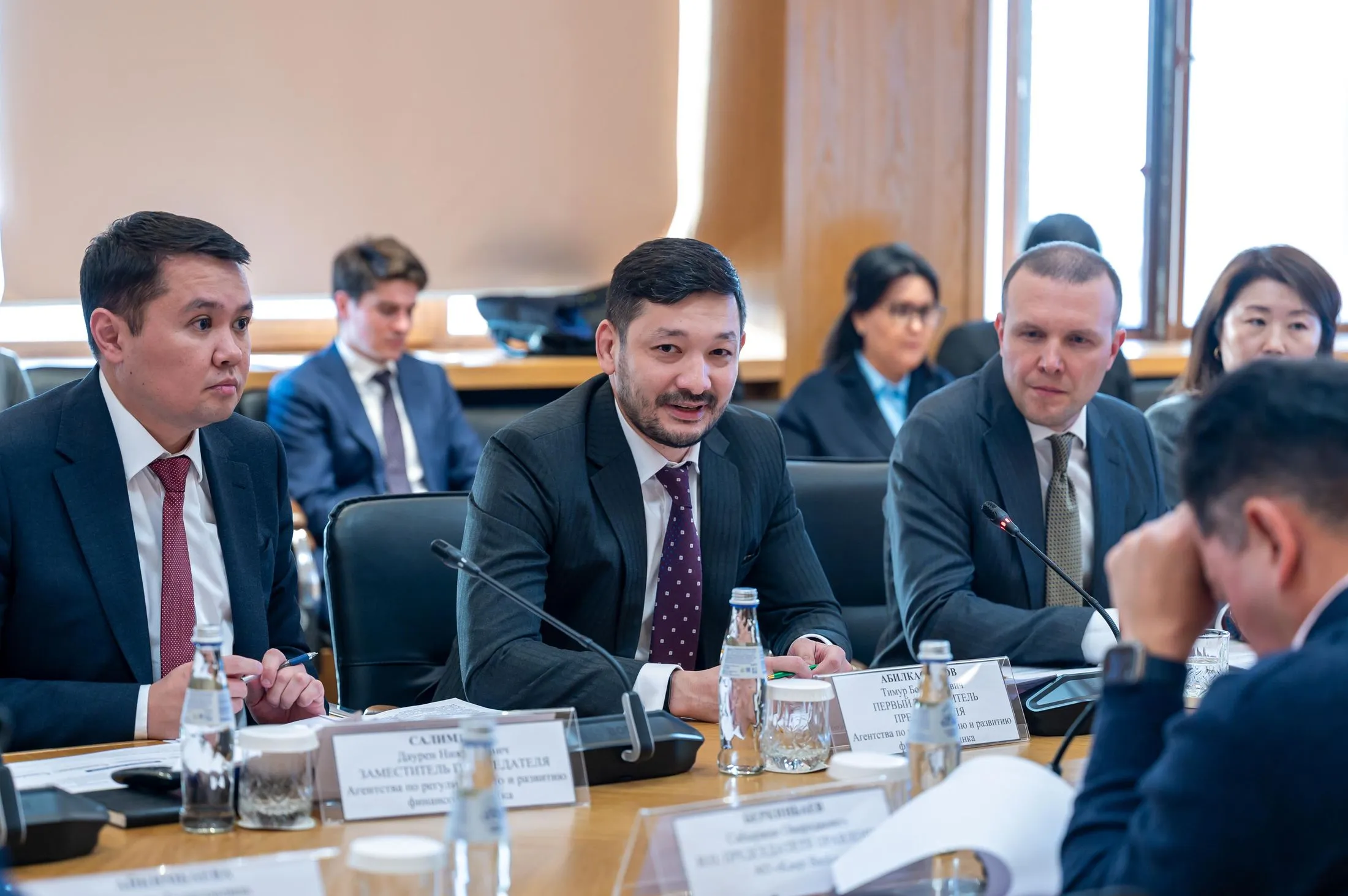 При каких условиях банки будут платить спецвзносы для спасения системных БВУ? 