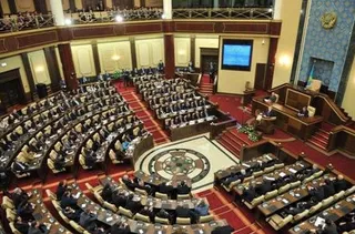 Капитал - Президент переназначил трех депутатов сената