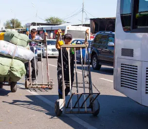 На рынках Алматы выявлено 320 нарушений
