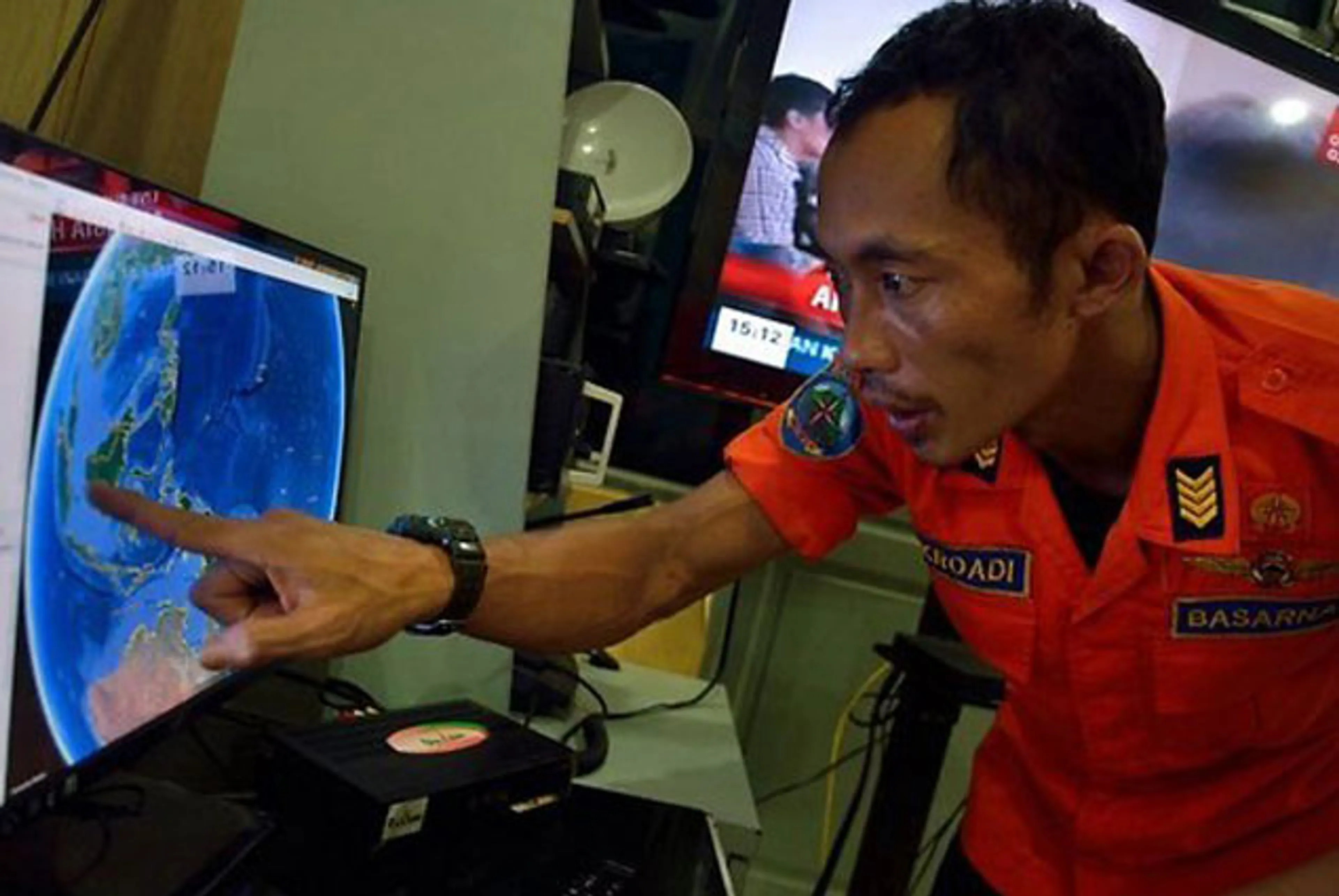 Капитал - Обнаружены обломки пропавшего самолета AirAsia