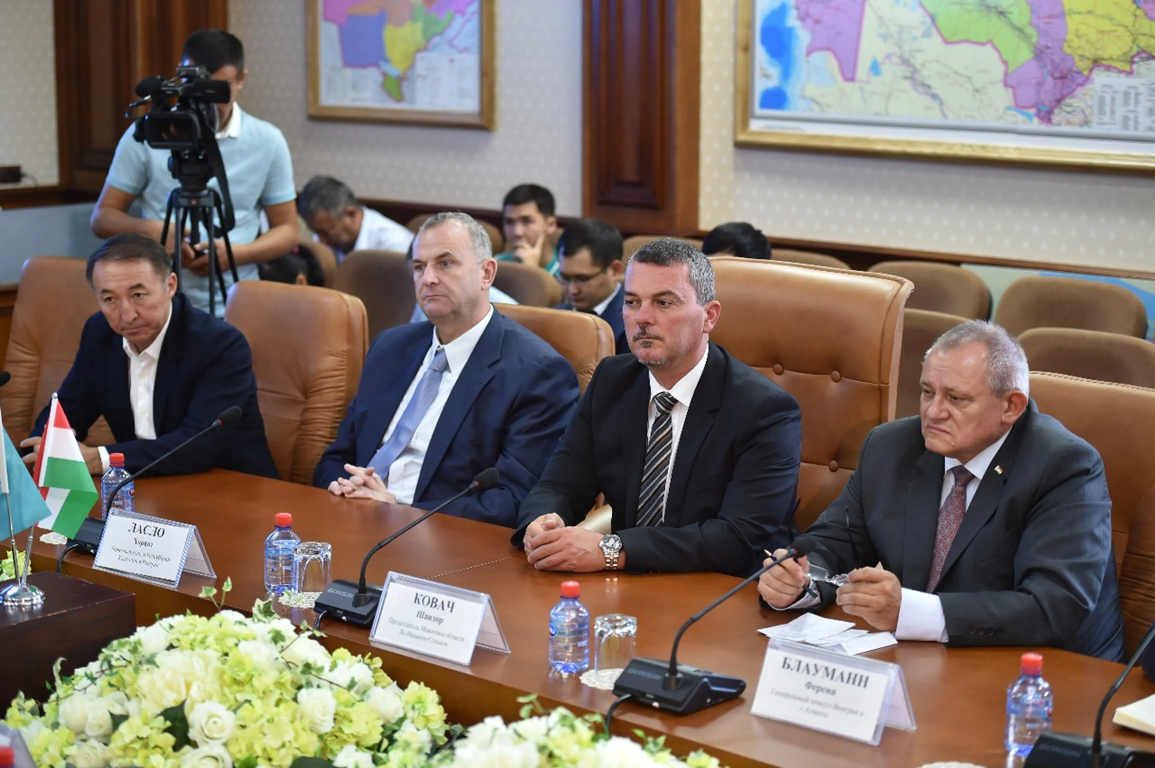 Капитал - Венгерские бизнесмены готовы создать в ЮКО совместные предприятия