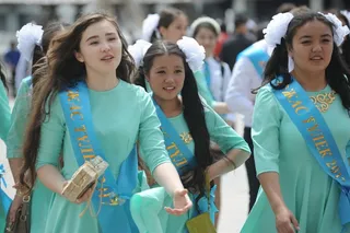 Капитал - В Алматы прозвенел «Последний звонок»