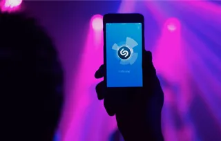 Капитал - Apple намерена купить Shazam за $401 млн