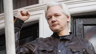 Капитал - Полиция Великобритании задержала Джулиана Ассанжа