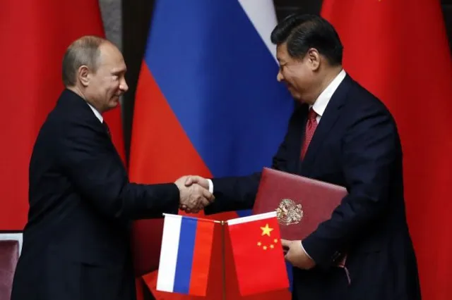 Россия и Китай подписали 17 документов