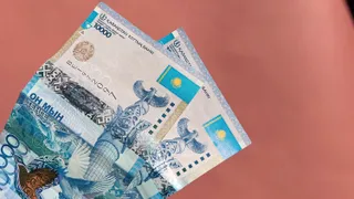 Капитал - Нацвалюта к доллару ослабла на бирже на 1 тенге