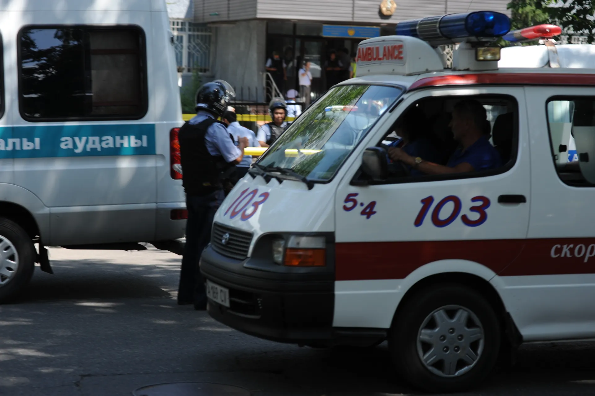 Капитал - Госпитализированы 8 пострадавших в перестрелке