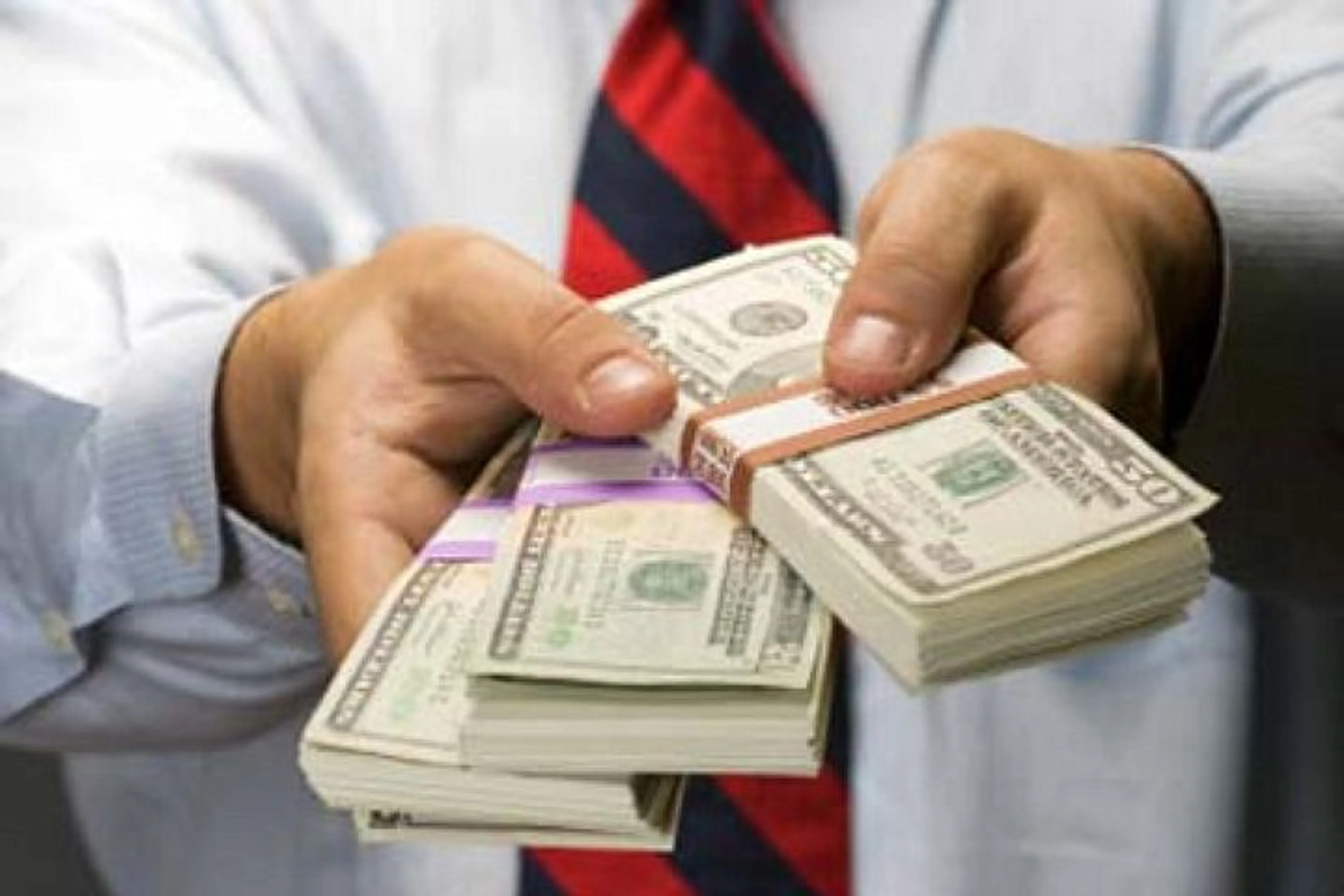 Капитал - Субъекты МСБ не могут брать в банках кредиты в долларах