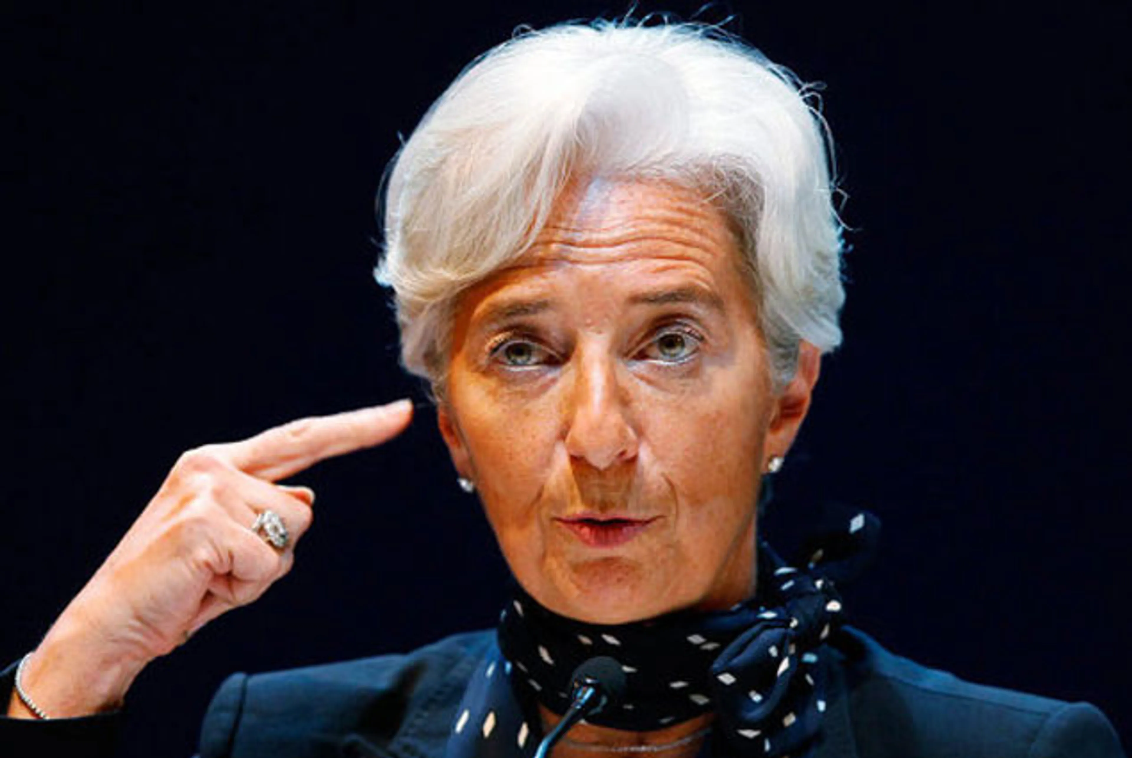 Капитал - Лагард предупредила о слабой пользе дешевой нефти