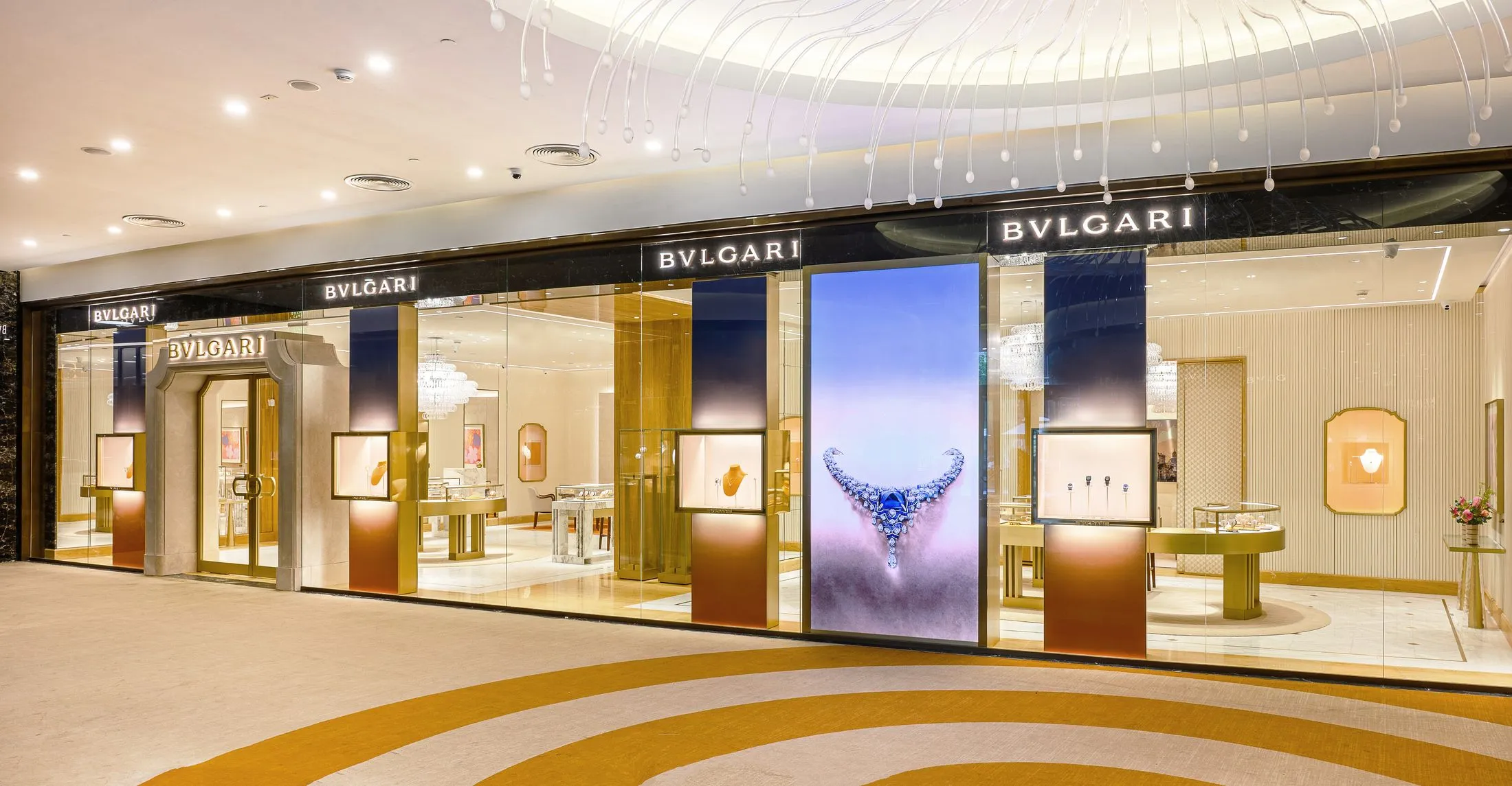 BVLGARI обновил бутик в Алматы
