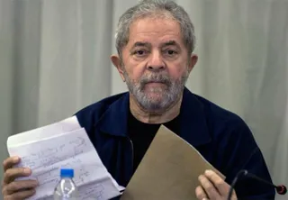 Капитал - Экс-президент Бразилии сдался полиции