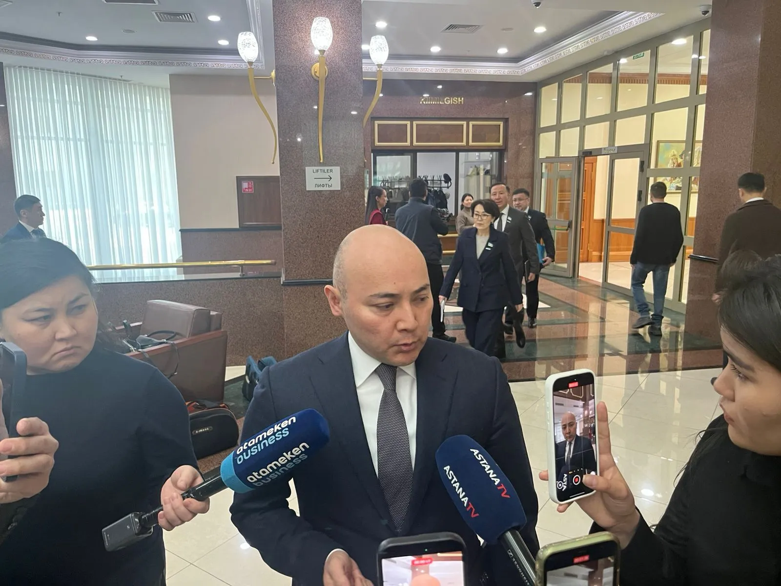 Количество заявок от казахстанцев на эвакуацию с Ближнего Востока продолжает расти