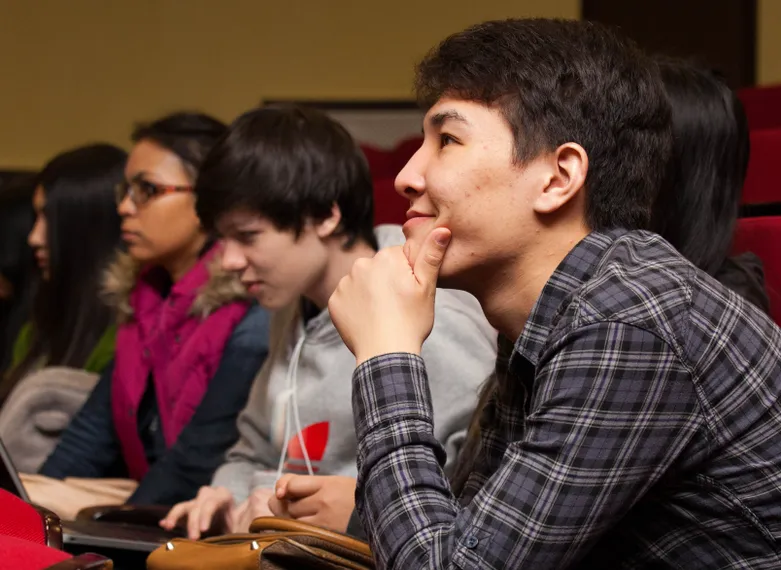 Капитал - Выпускников школ переманивают в Россию и Китай