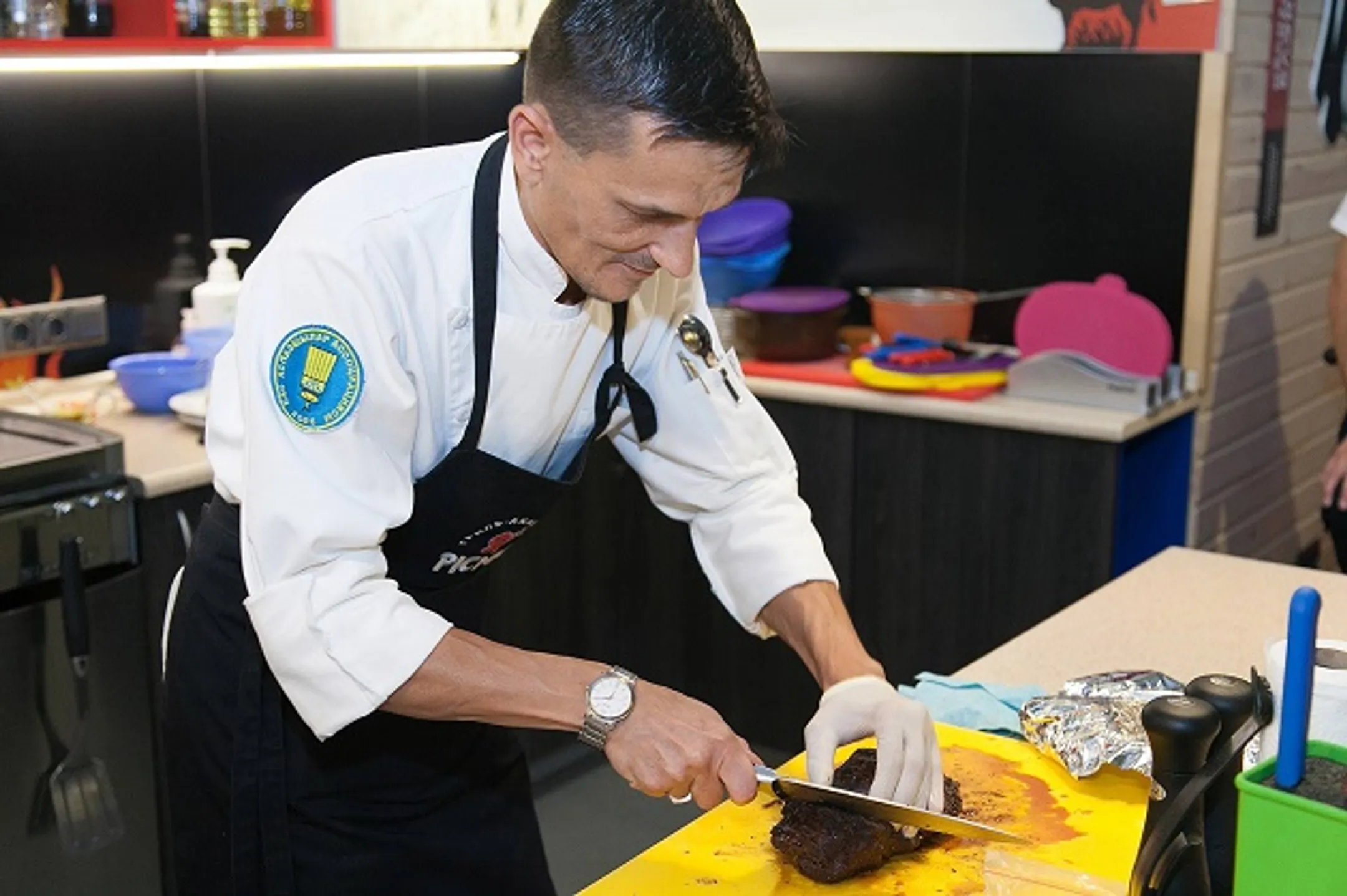 На чем зарабатывает гриль-академия? - Image Kapital.kz