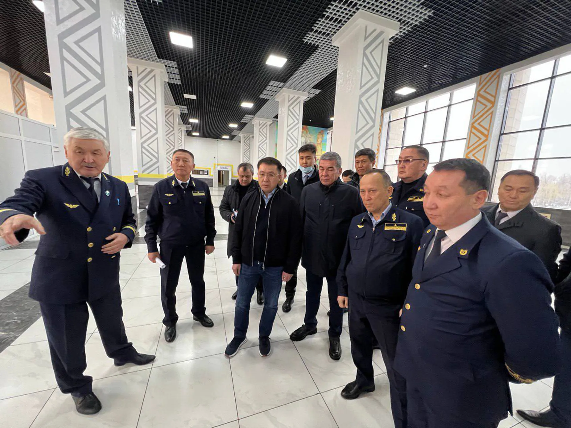 Капитал - Министр транспорта проверил работу вокзалов и аэропорта в Жамбылской области