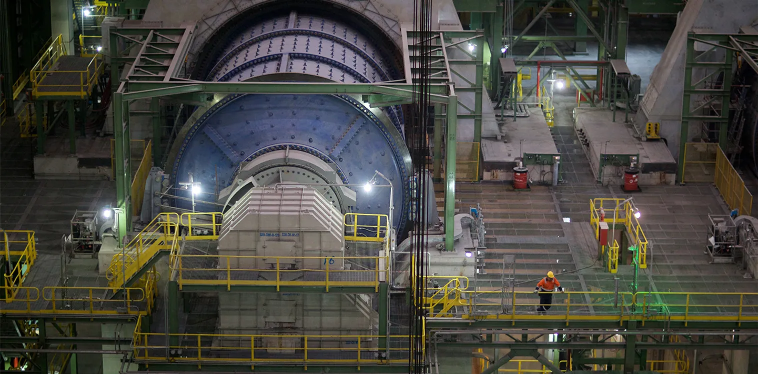 На фото: Мельница полусамоизмельчения, рудник Бозшаколь 