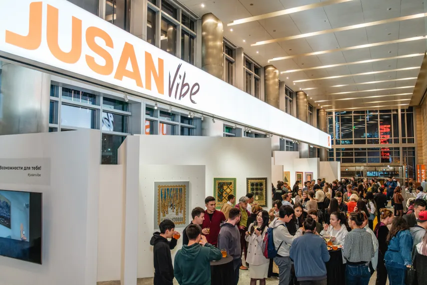 Капитал - В арт-пространстве Jusan Vibe проходит выставка Шамиля Гулиева