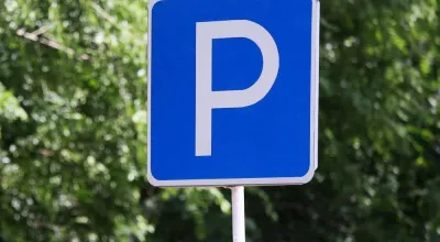 В Алматы начали работу 77 платных парковок