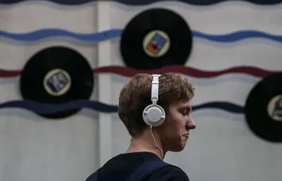 Доходы от продажи музыки в мире выросли за год на 10%