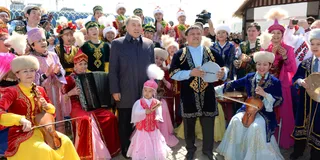 Капитал - Президент пожелал казахстанцам благополучия