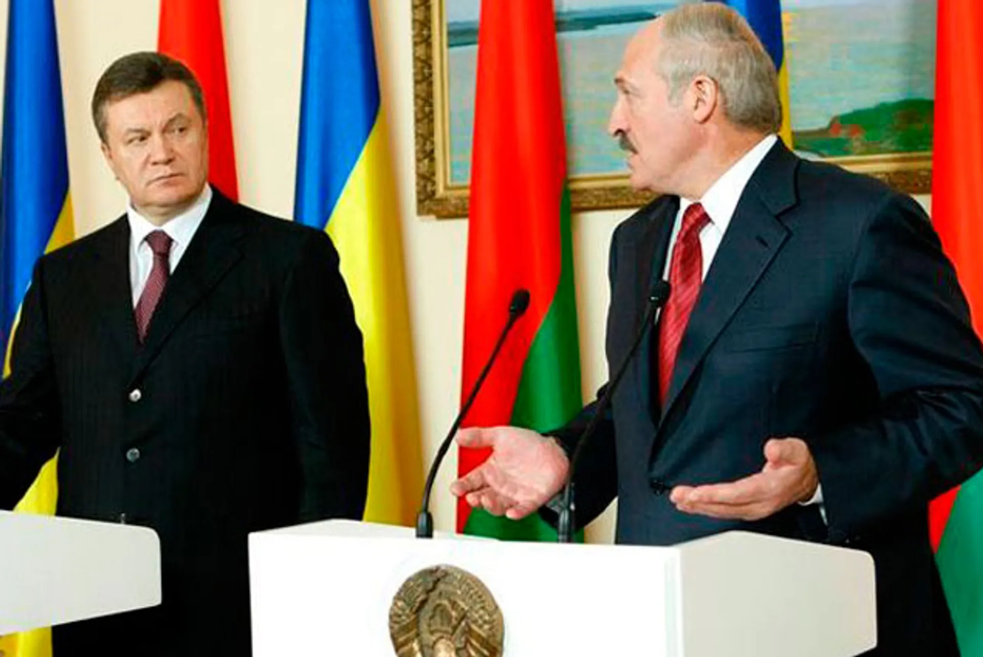 Капитал - Лукашенко осудил Януковича за бегство из страны