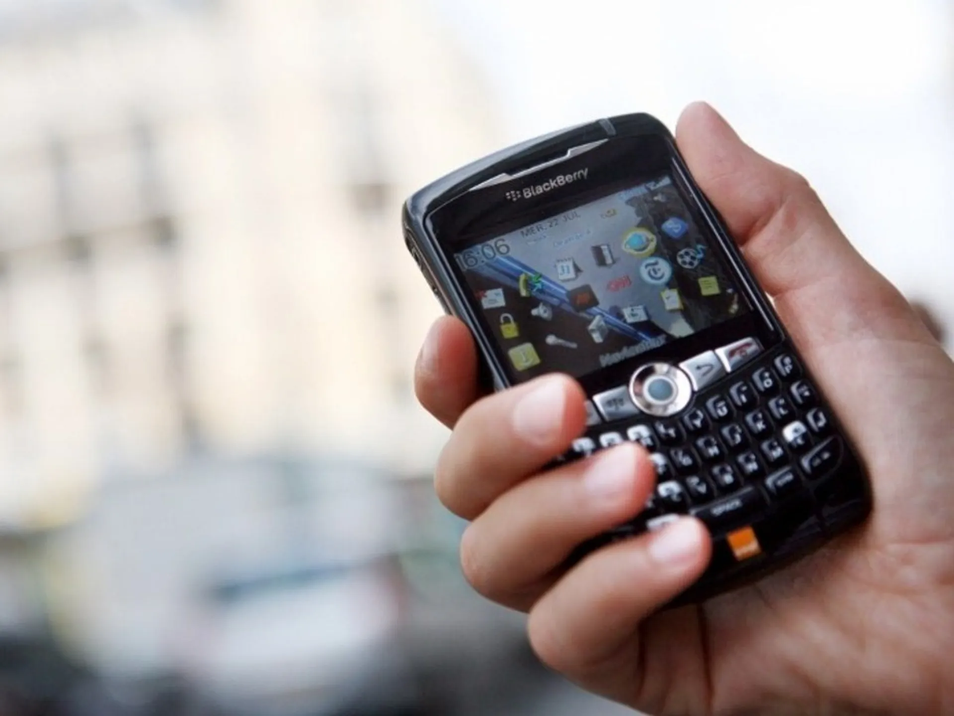 Капитал - Сотовые операторы РК заработали 294 млрд. тенге