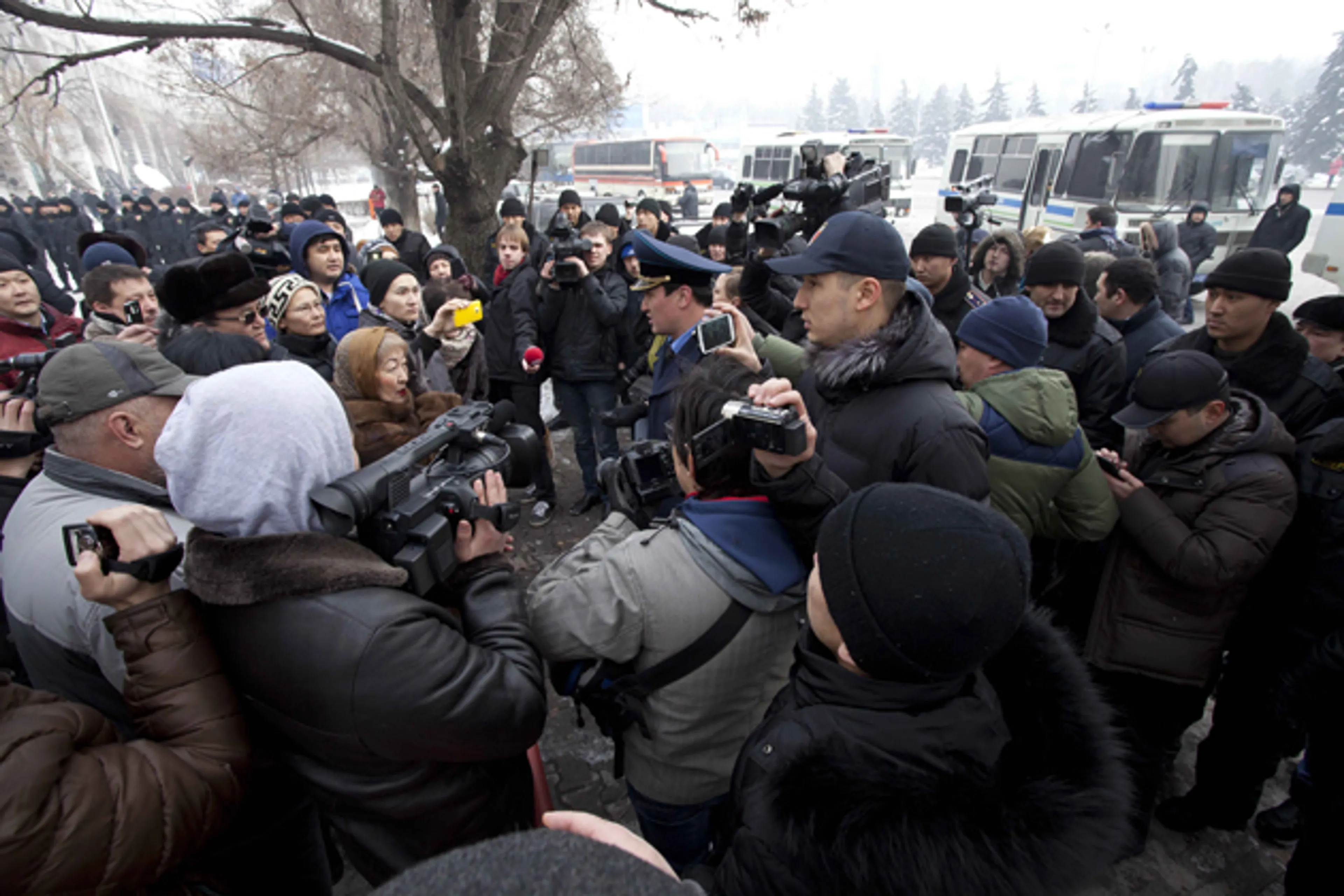 Капитал - Митингующие в Алматы выдвинули свои требования