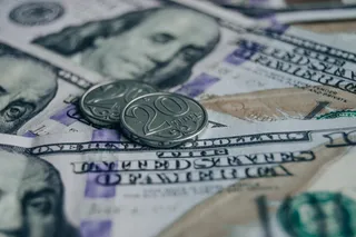 Капитал - Доллар прибавил еще почти 10 тенге