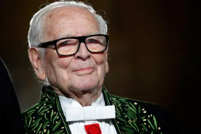 Кутюрье Пьер Карден посвятил коллекцию Казахстану