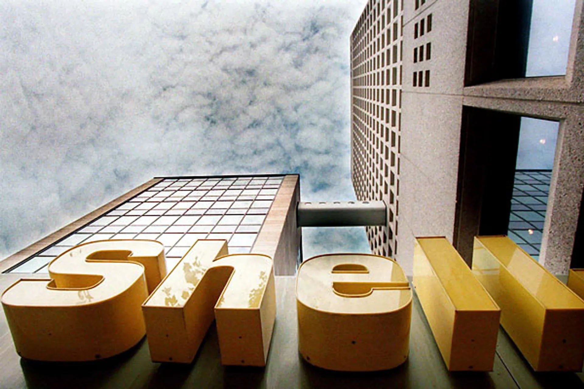 Капитал - Shell продает 10% нефтегазовых активов