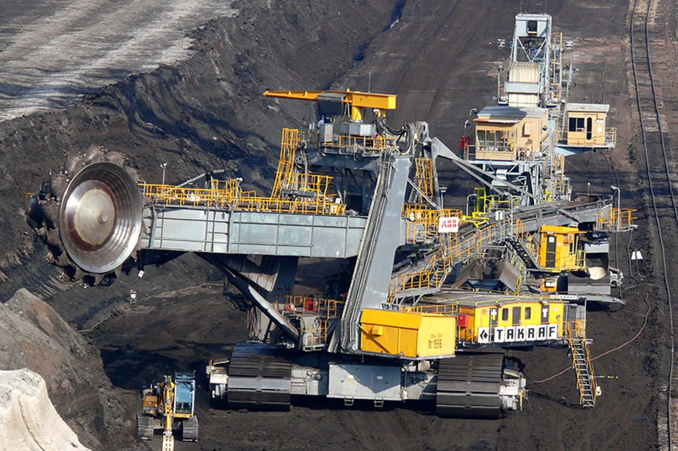 Киев будет получать уголь с двух месторождений РК - Image Kapital.kz