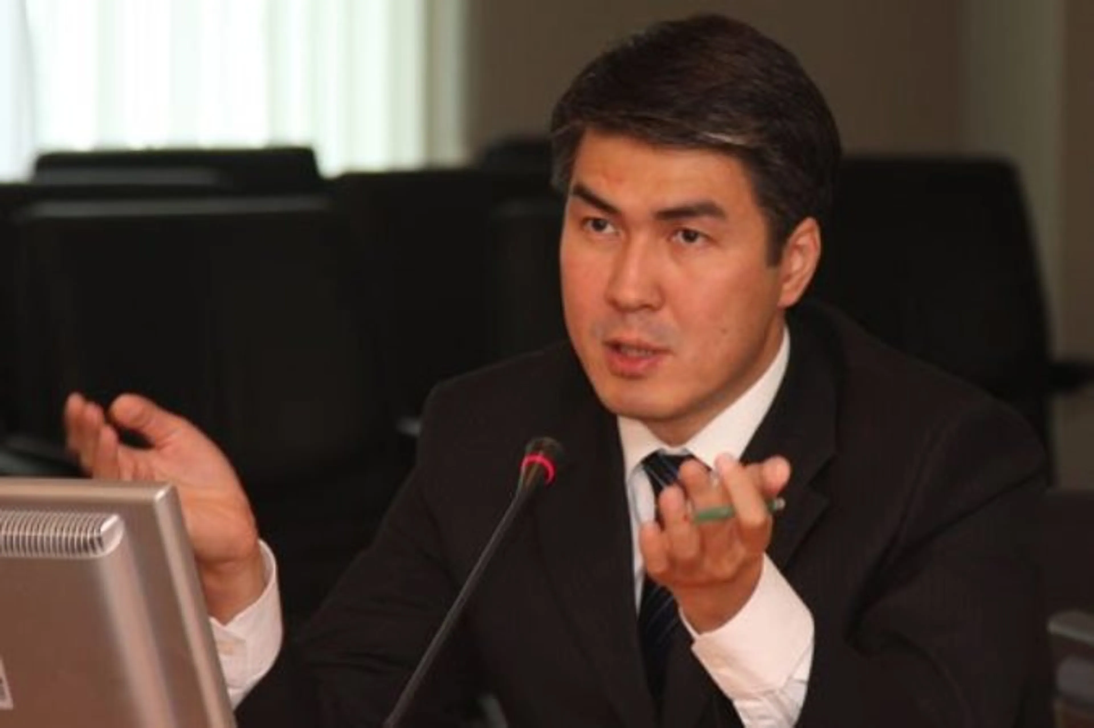 Капитал - Назарбаев назвал консерваторами Исекешева и Шукеева