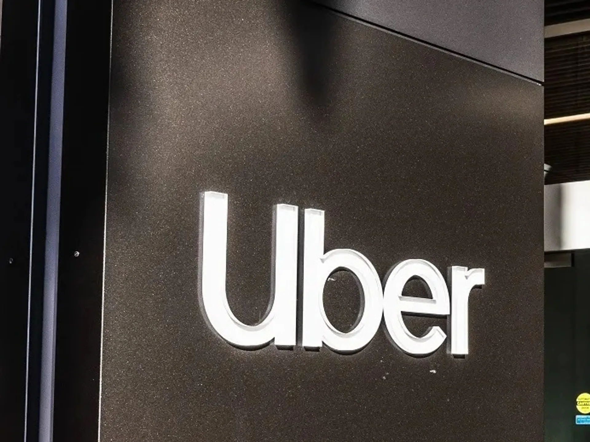 Капитал - Uber станет оператором услуг беспилотного такси Waymo в Остине и Атланте