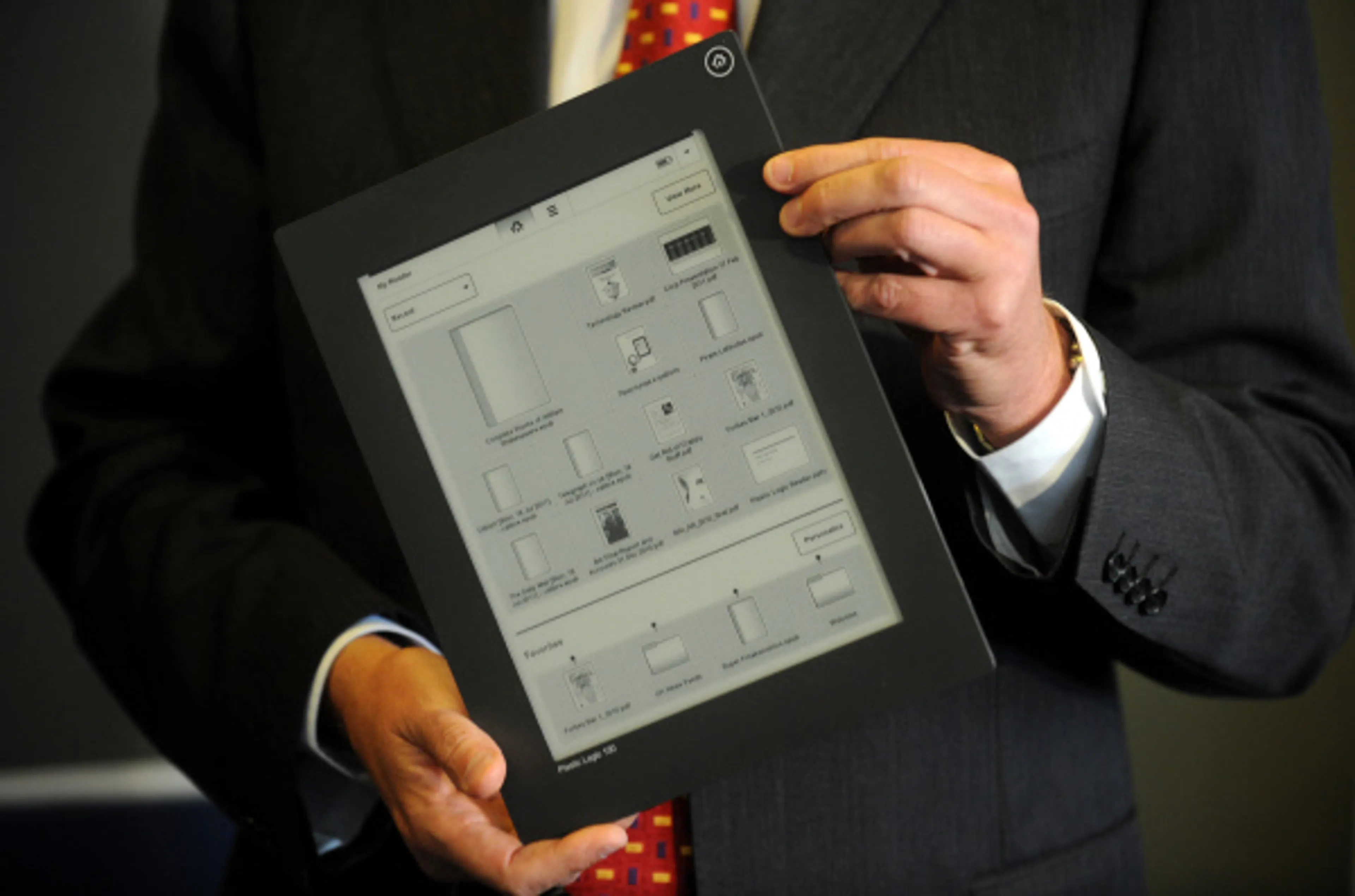 Капитал - Полный переход на электронные книги в РК недопустим